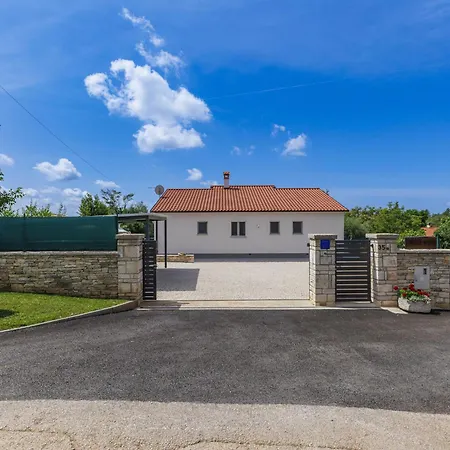 Veli Vrt By Interhome Feriehus