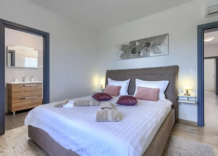 Veli Vrt By Interhome Zminj