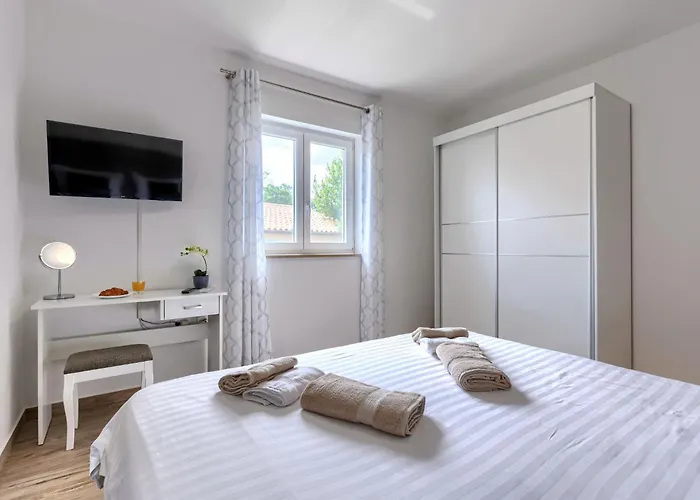 Veli Vrt By Interhome