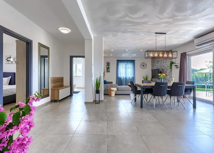 Veli Vrt By Interhome Zminj