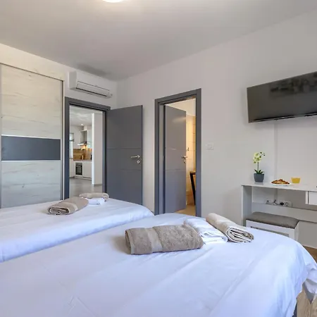 Ferienhaus Veli Vrt By Interhome