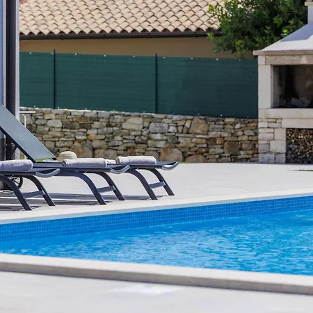 Veli Vrt By Interhome Ferienhaus Žminj