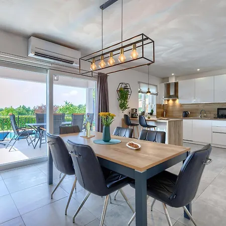 Veli Vrt By Interhome * Zminj