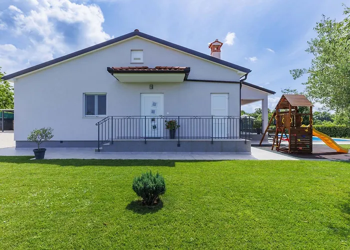 Holiday home Veli Vrt By Interhome Zminj